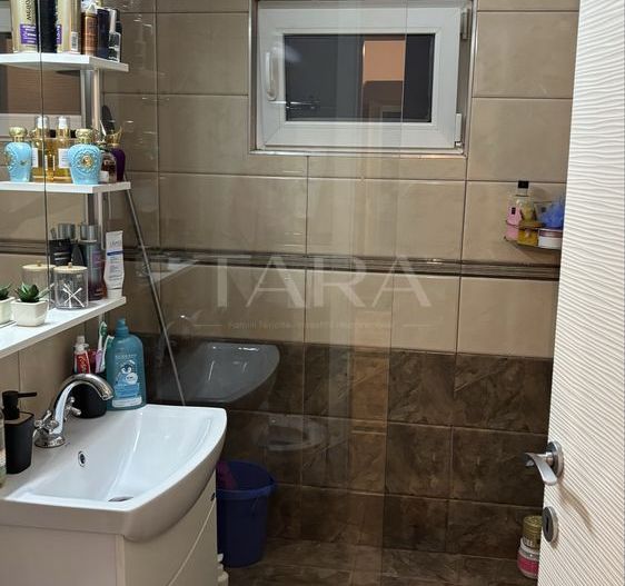 Apartament spectaculos cu 3 camere, ultrafinisat și complet mobilat. - Poză 5