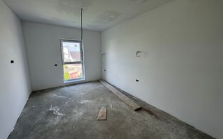 Duplex 5 camere ,despartit prin camera tehnica, finisat la cheie in Mosnita - Poză 11