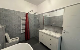 Apartament cu vedere spre Tâmpa, liniște și natură, în Centrul Istoric al Brașov - Poză 10
