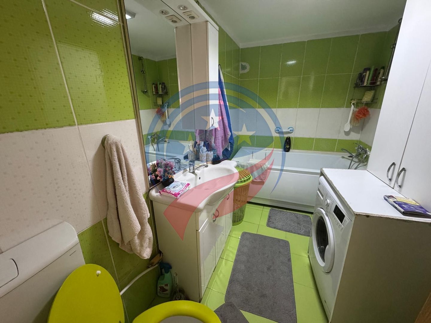 Casă cu 7 camere, în spatele stadionului - Poză 9