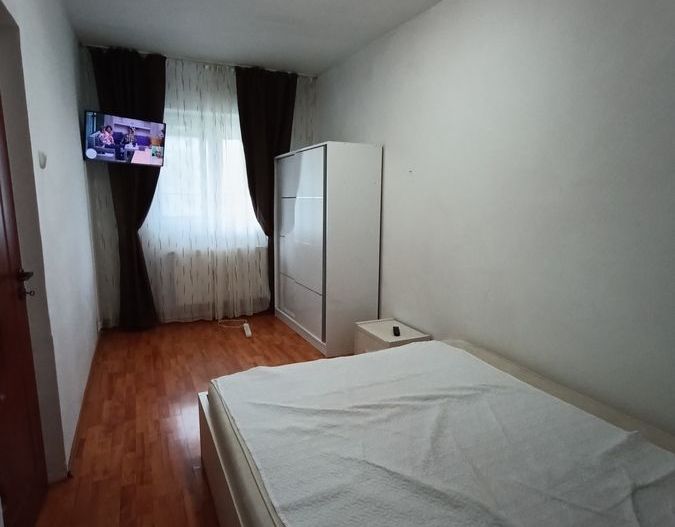 APARTAMENT 3 CAMERE ZONA METROU GORJULUI - Poză 3