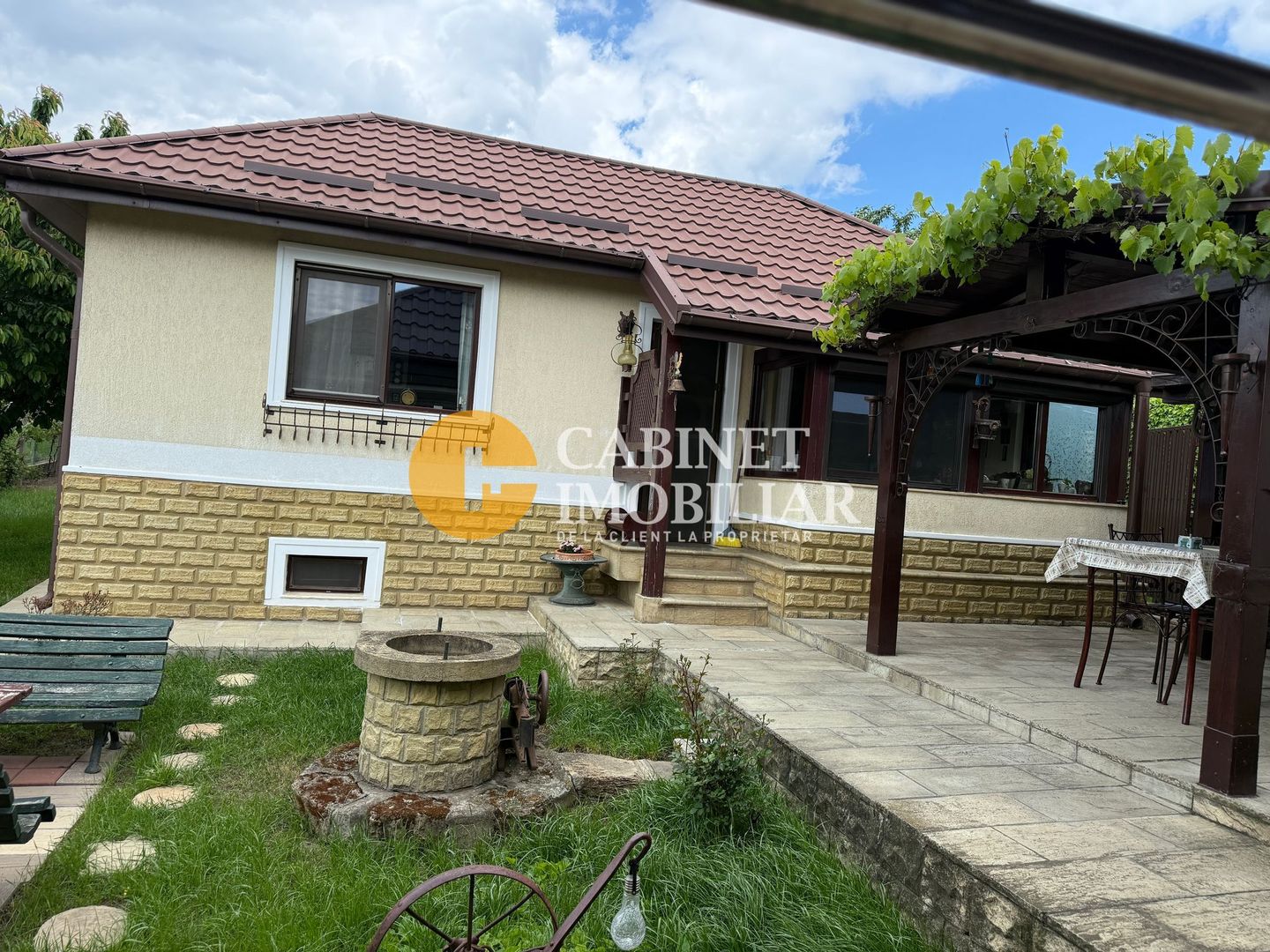 Proprietate deosebită în Aroneanu – 2 case pe teren generos de 1209 mp - Poză 8