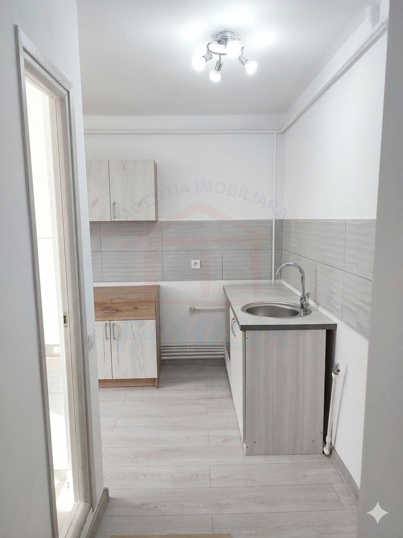 Vanzare apartament cu 2 camere la et 1, Micro 19, 30 mp, 45.000 EURO - Poză 4