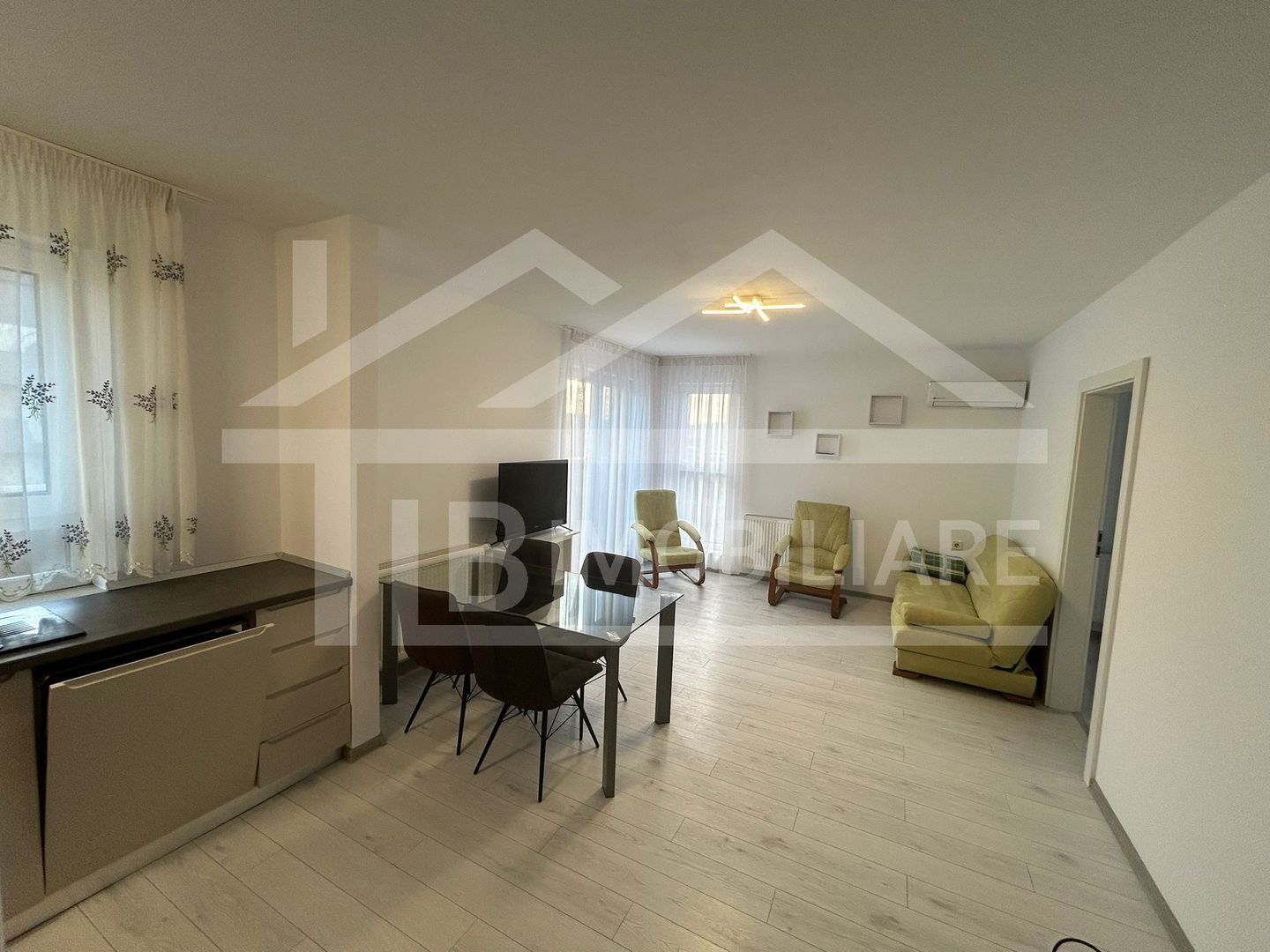 Apartament cu 2 camere, 50 mp, parcare, Zona Maurer Residence - Poză 1