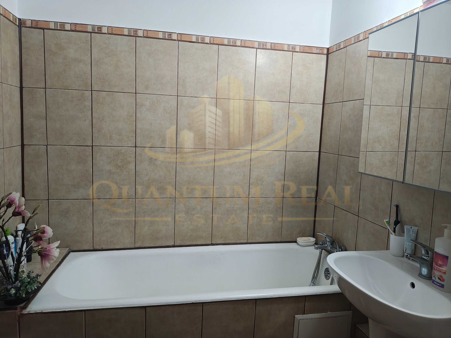 Vând apartament 2 camere  Renovat -Titan - Poză 3