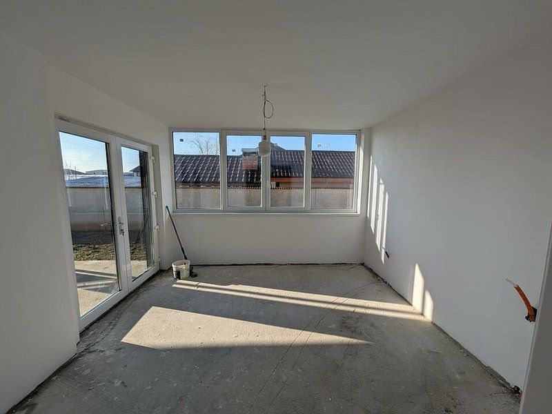 Casă Spațioasă 242 mp Utili și 600 mp Teren – Dragomirești-Deal - Poză 20