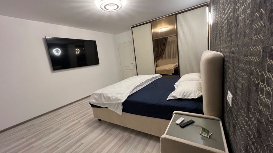 Case de vanzare visani complet mobilat utilat   4 camere - Poză 10