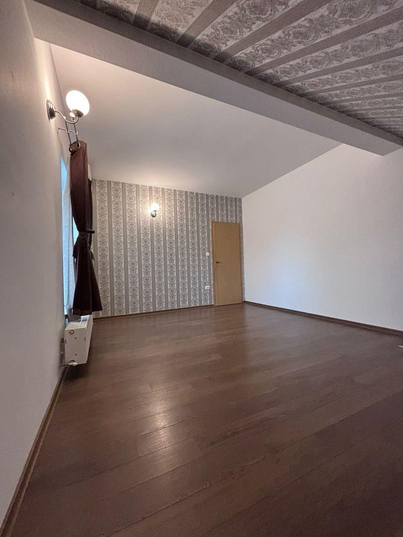 Casa individuala frumoasa si spatioasa in Giroc - Poză 18