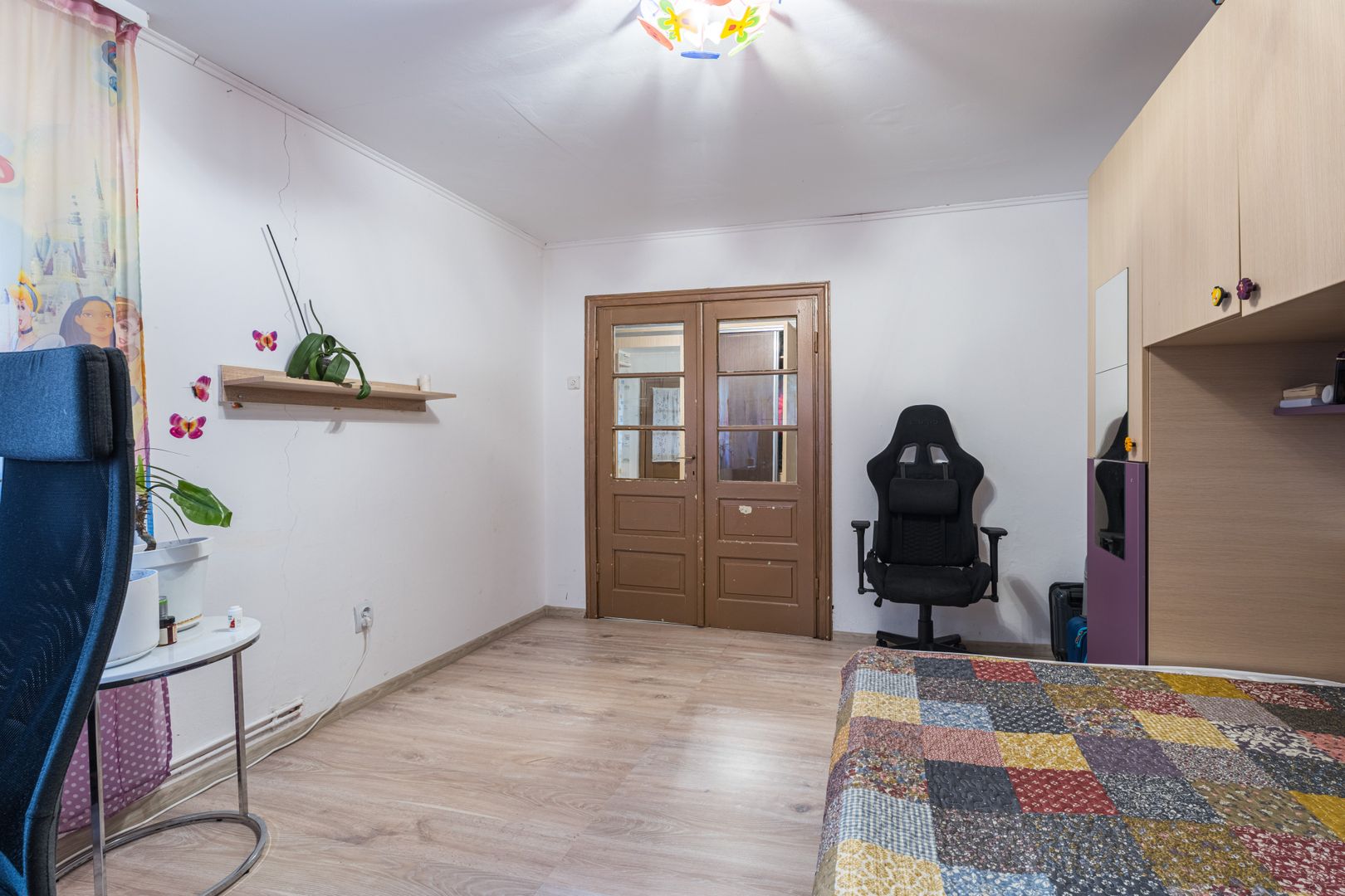 Casă cu 4 camere, anexă locuibilă și teren de 234 mp | Piața Sudului - Poză 4
