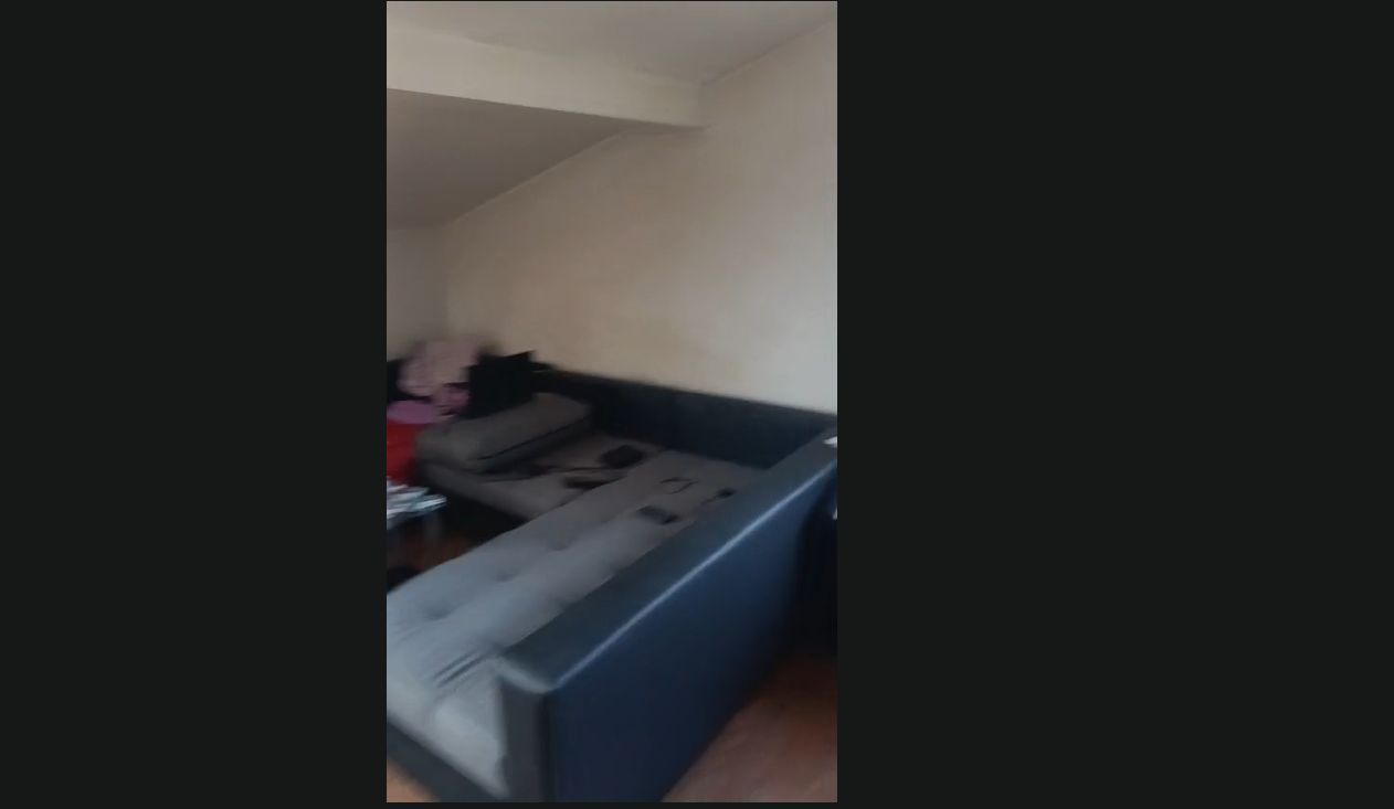 De vanzate - apartament 2 camera ( Mansarda) -zona Centrala - Poză 5