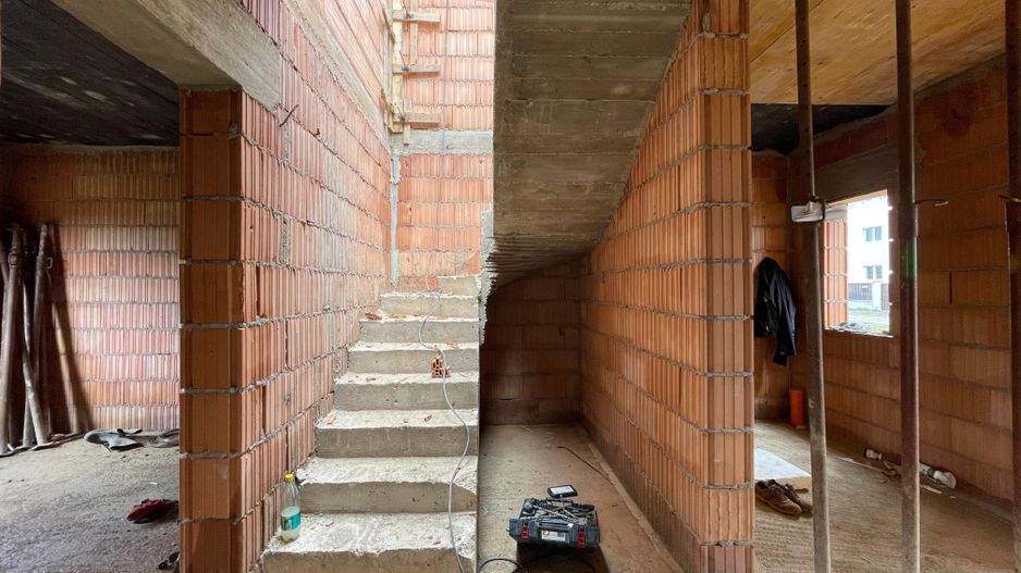 Duplex cu 5 camere, despărțit prin cameră tehnică-205.000€ |Urseni| - Poză 5