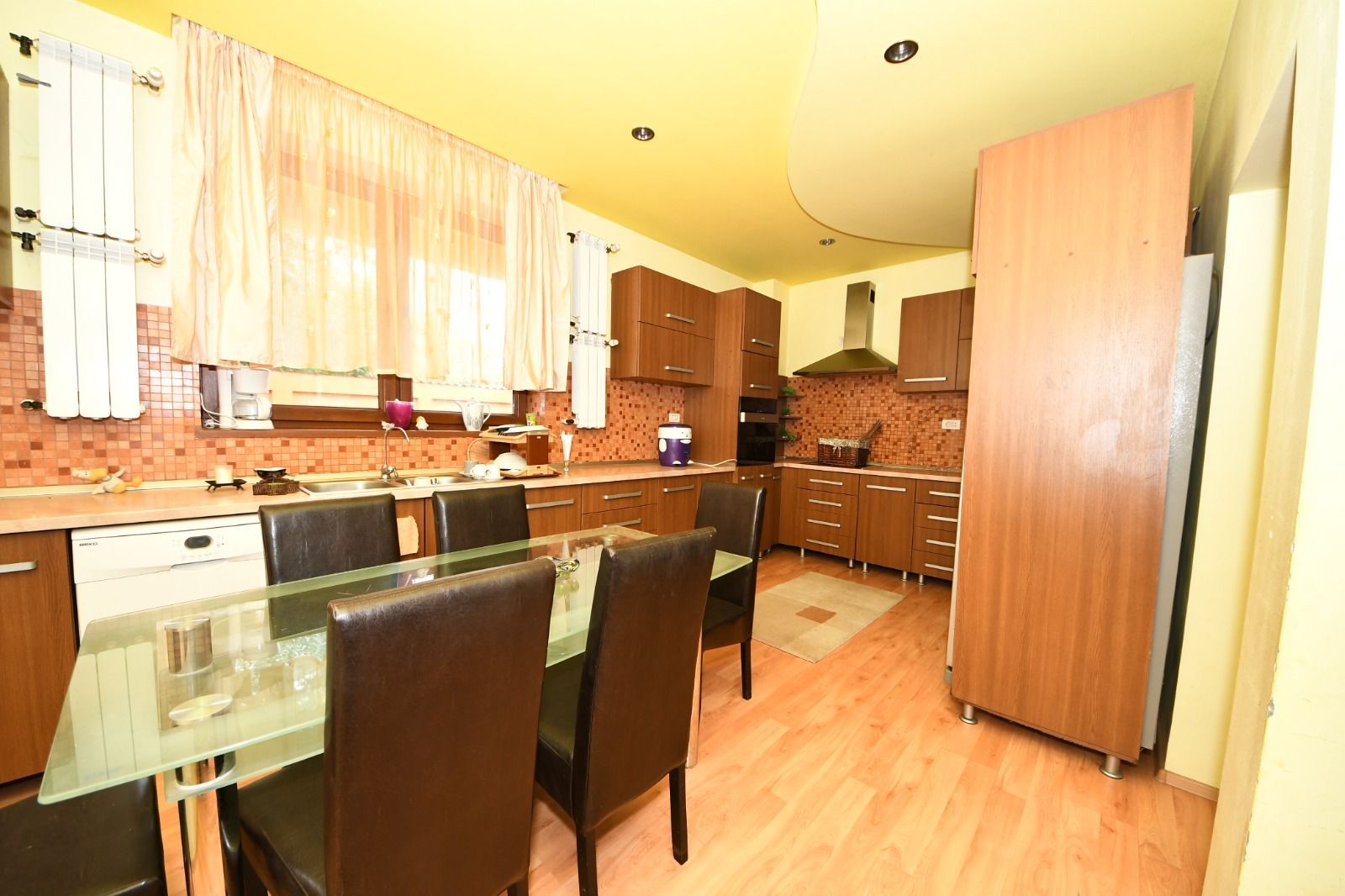 Vila spatioasa, constructie solida, zona micro 17 – Galati - Poză 20