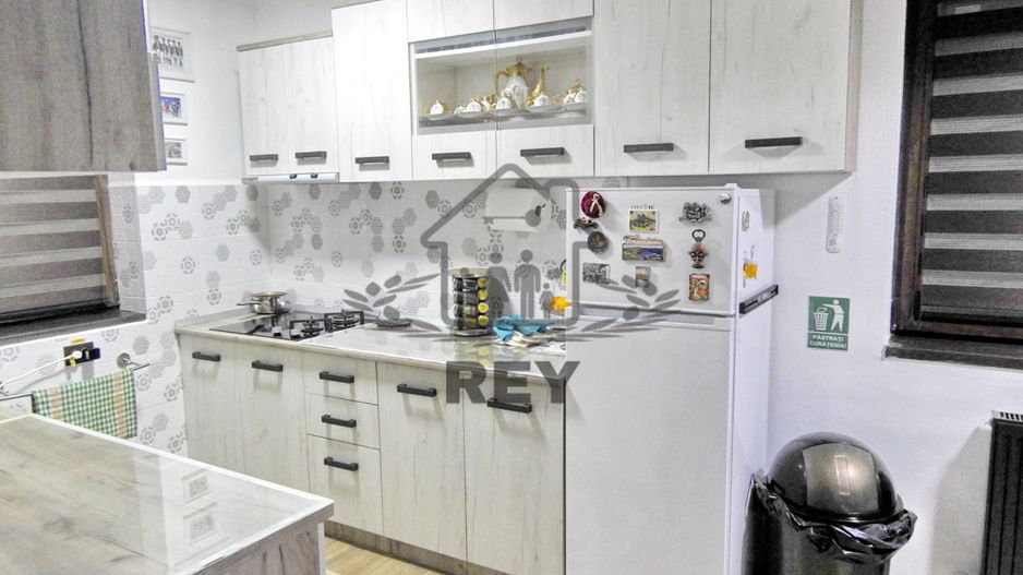 Casa de vacanta / Pensiune de vânzare la 12km de Sibiu - Poză 2