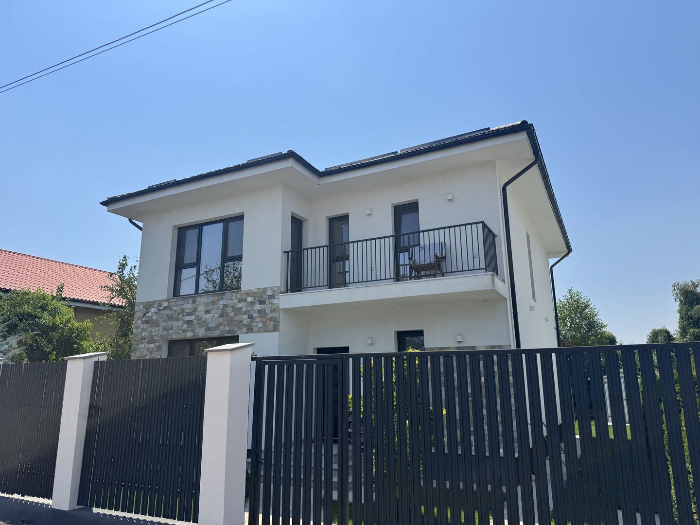 Individuala Tunari CENTRAL, Toate utilitatile, curte 350m2 - Poză 2