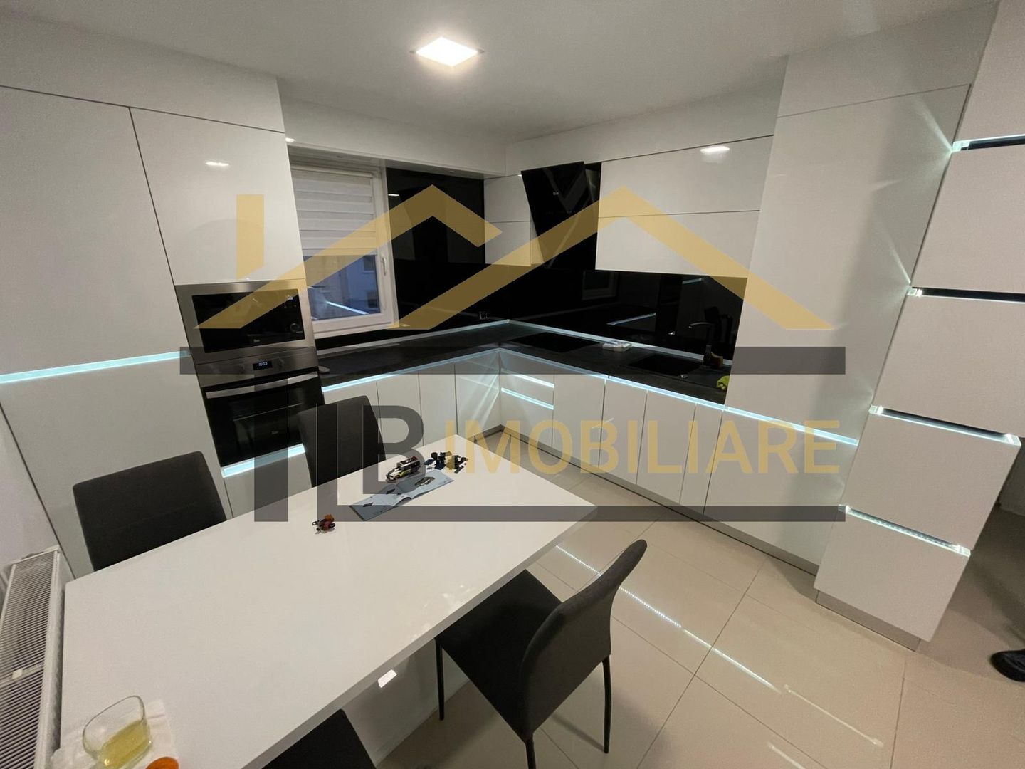 Apartament cu 2 camere, 54mp, Zona Unirii - Poză 5