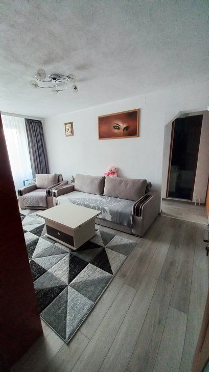 APARTAMENT 3 CAMERE ETAJ 6/8 BLOC 1981 METROU GORJULUI - Poză 1