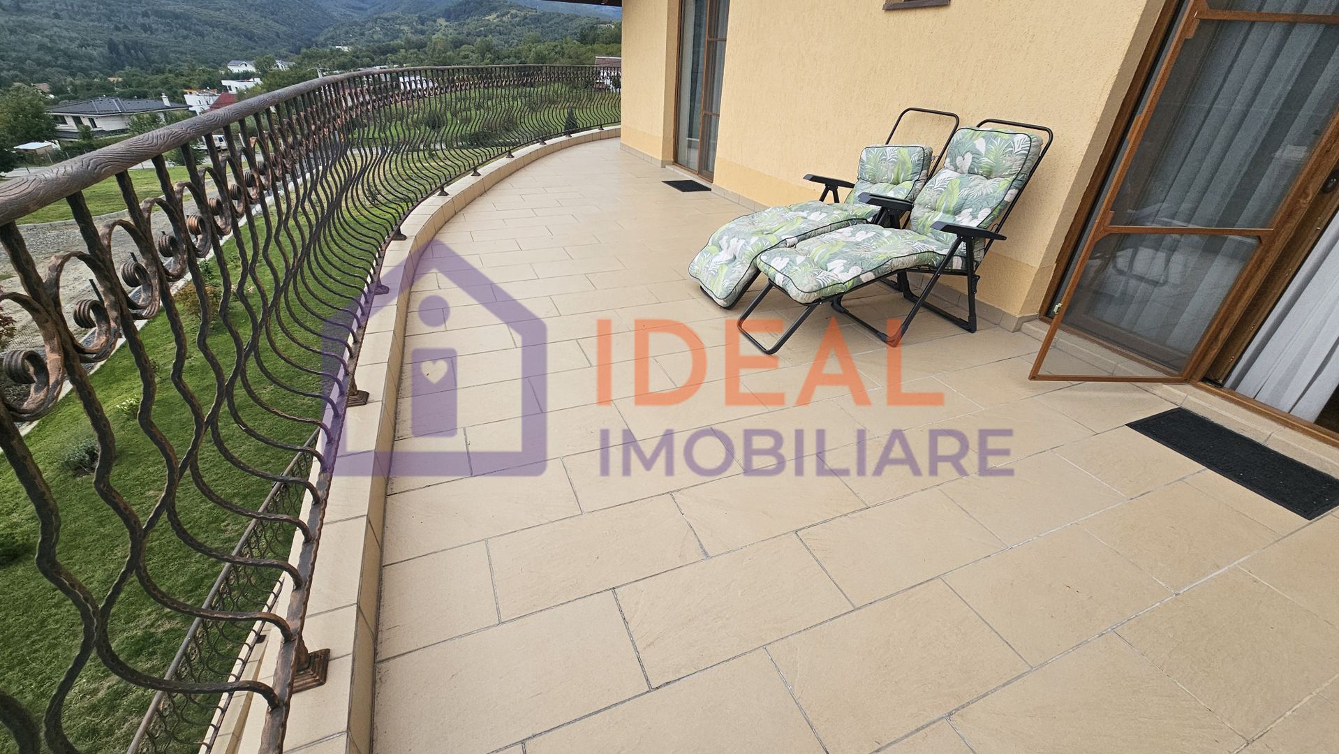 Casă deosebită, cu 5 camere, cu teren de 1132 mp – Cisnădioara - Poză 17