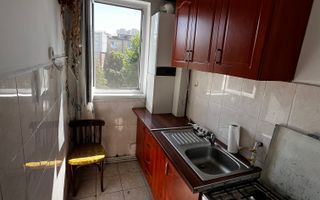 Apartament 2 camere de vanzare – Micro 6 / limita cu OM zona linistita - Poză 4