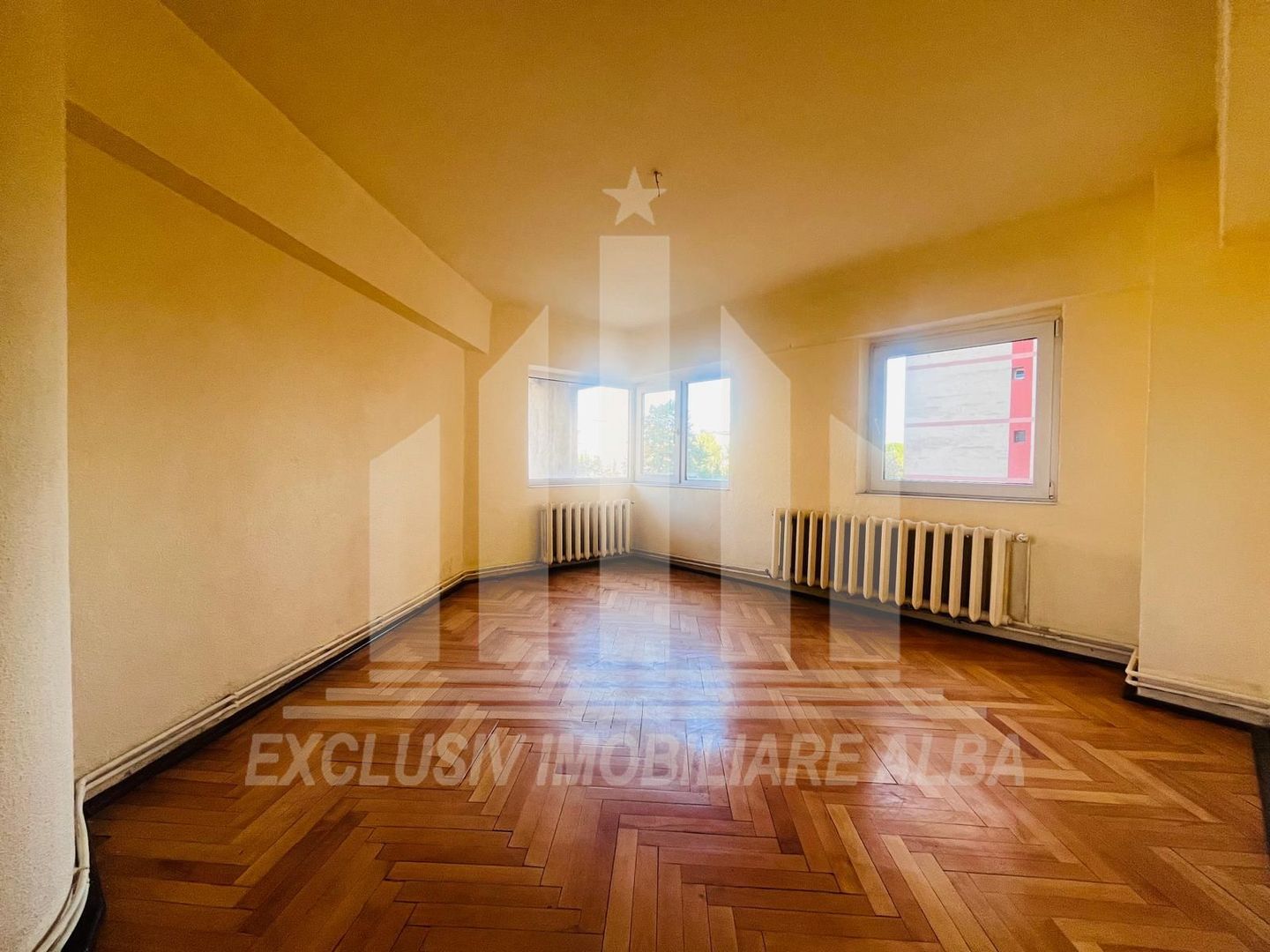 Apartament cu 4 camere, etaj 1 , Ultracentral - Poză 5