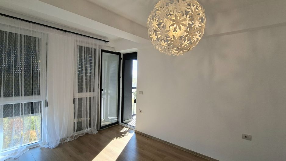 Apartament cu 2 camere si loc de parcare subteran - Poză 13