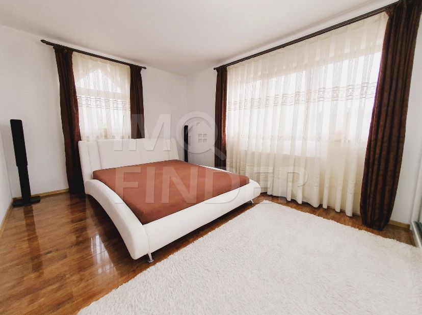 Vanzare 3 camere Zorilor, imobil nou, mobilat si utilat, parcare - Poză 1