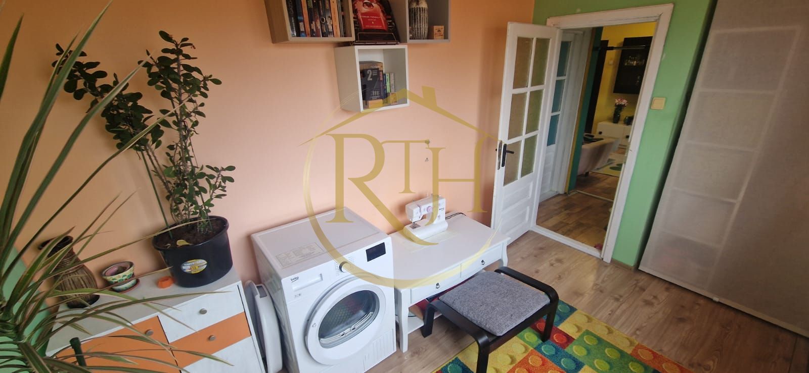 Vand apartament cu 4 camere in zona spitalul judetean,comision ,,0'' - Poză 9