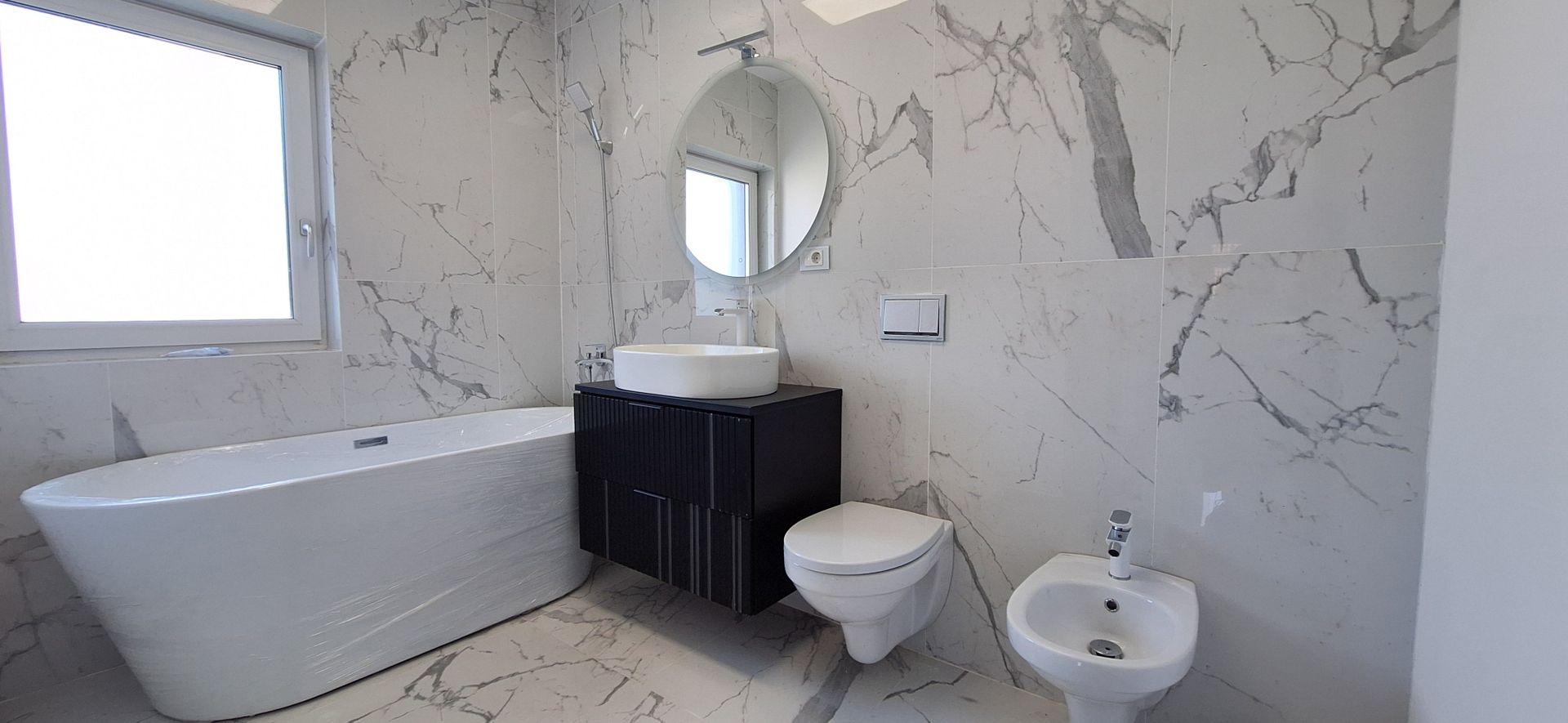 Duplex superb despartit prin garaj - Poză 14