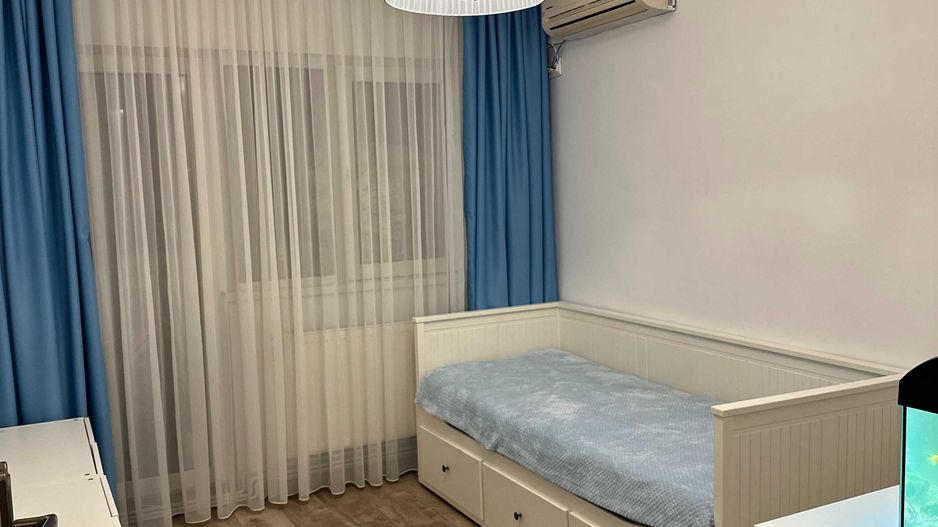 De vanzare Apartament 3 camere Gorjului - Poză 3