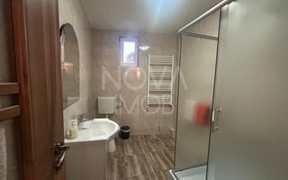 Casa de vanzare 200 mp cu spatiu comercial la parter, strada Lunga - Poză 13