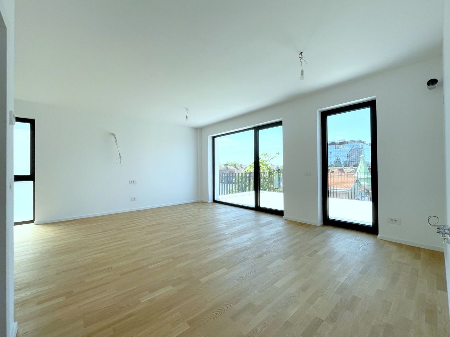 Apartment 3 camere cu terasa de 46 mp - Poză 2