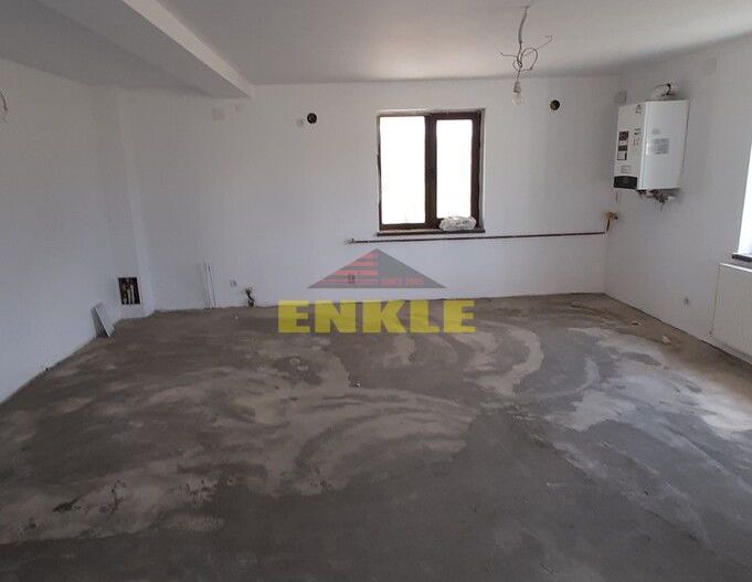 Casa parter + etaj 200 mp + teren 500 mp , Anl Ciusmea - Poză 7