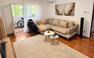 Dambovita | 3 camere | Decomandat | Centrala proprie | 2 bai | 2 balcoane - Poză 2