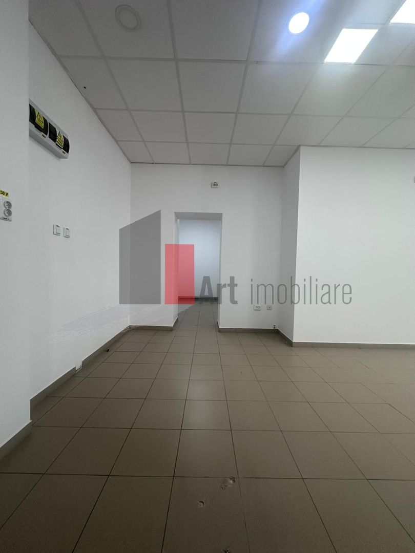 Spatiu comercial de inchiriat in zona Pantelimon - Poză 2
