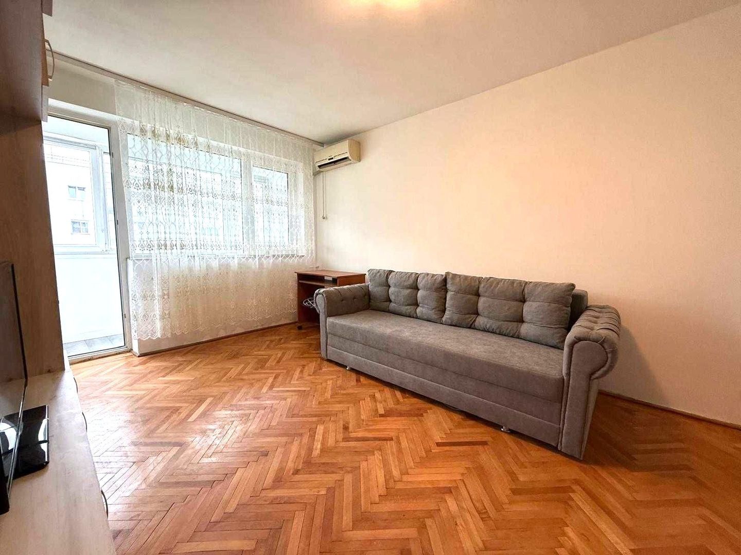🌳 Închiriez Apartament cu 3 camere, vedere panoramică, Arena Națională - Poză 1