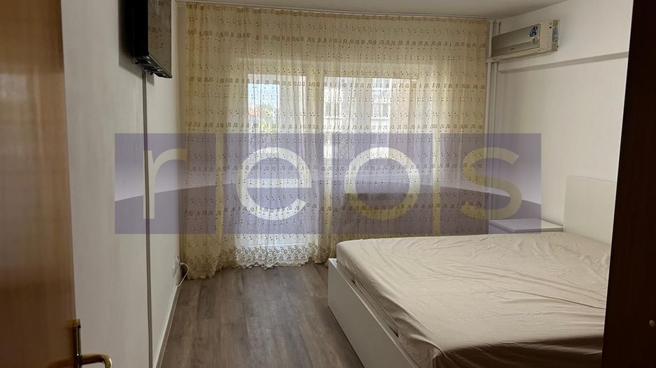 VANZARE 3 CAMERE DECOMANDAT  UNIRII - PARCARE - Poză 1