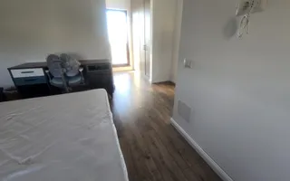 Casă P\+E\+M, complet mobilată, 4 camere, 3 dormitoare, matrimonial - Poză 21