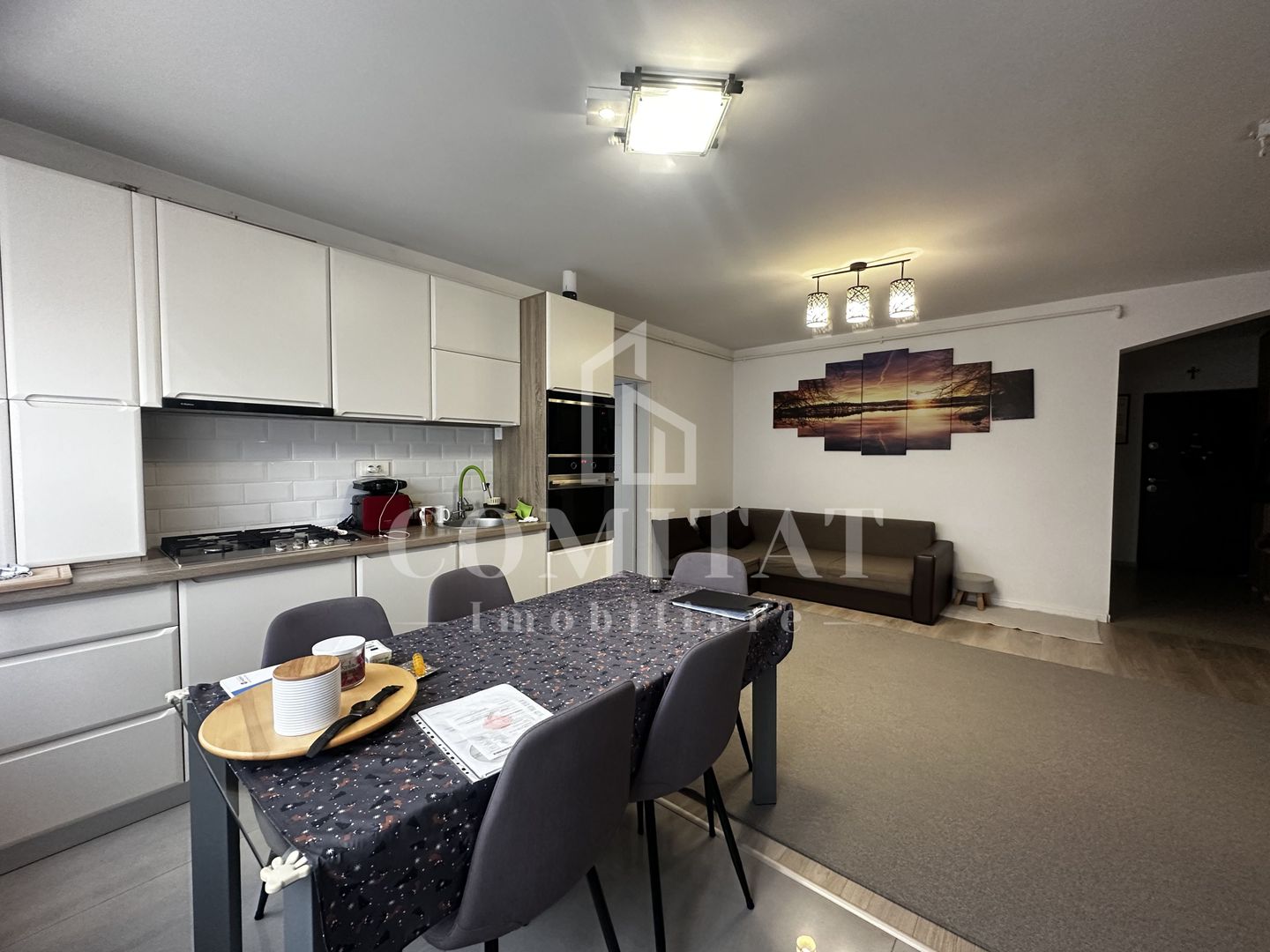 Apartament 3 camere | parcare inclusa | zona Eroilor - Poză 1