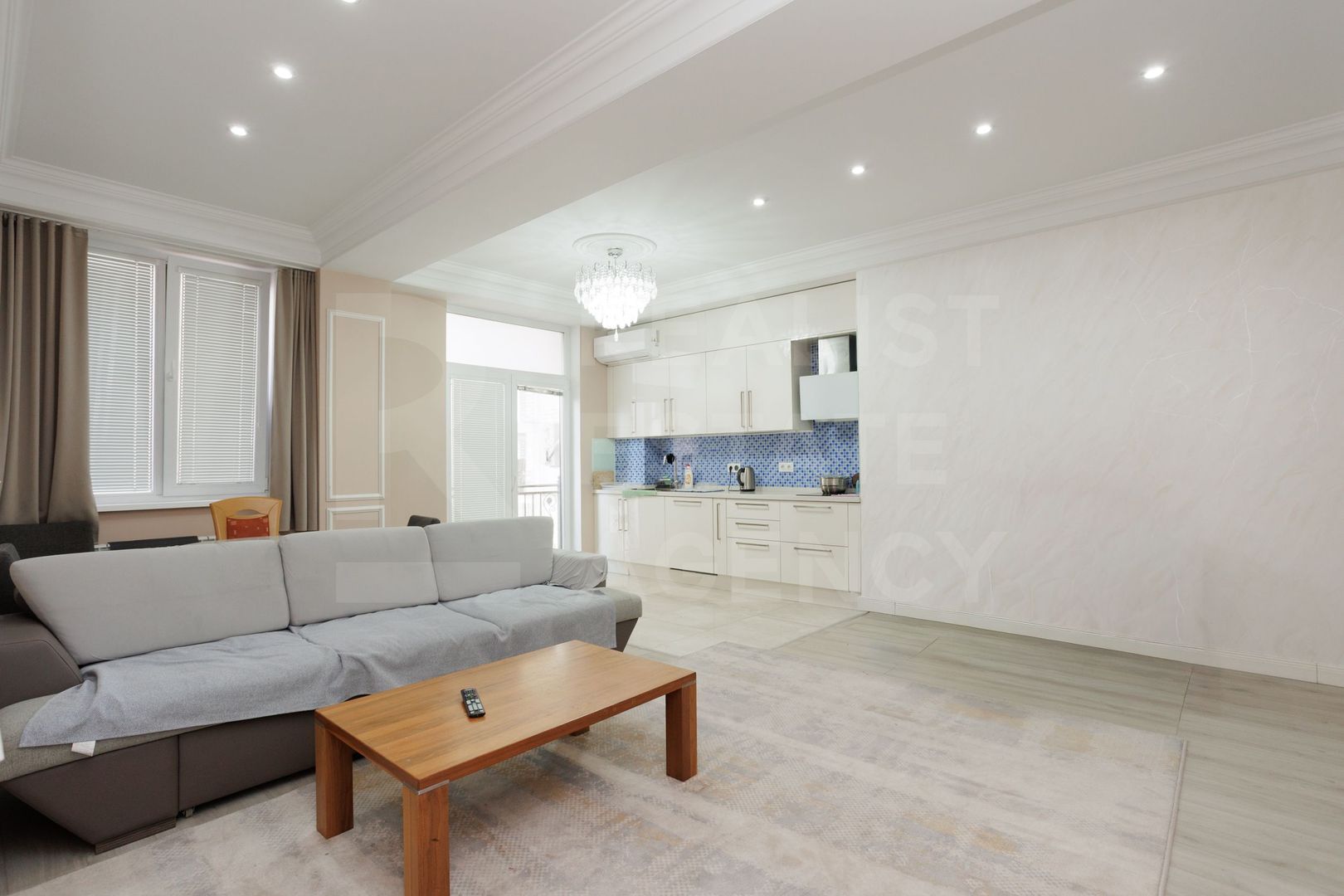 Chirie, apartament, 3 camere, str. Alexandru cel Bun, Centru - Poză 1