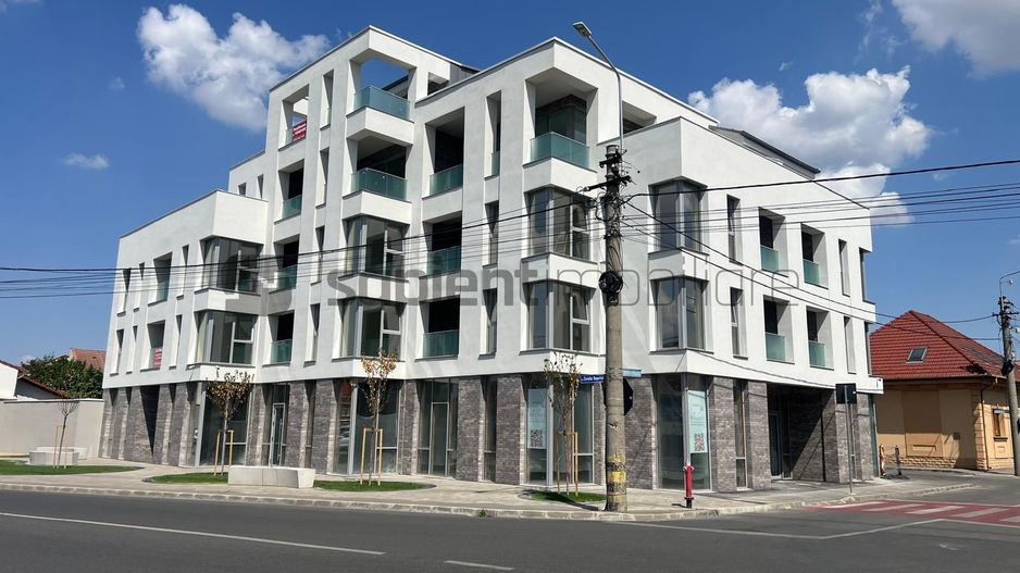 De vânzare apartament cu 3 camere, 75 mpu, ultracentral - Poză 1