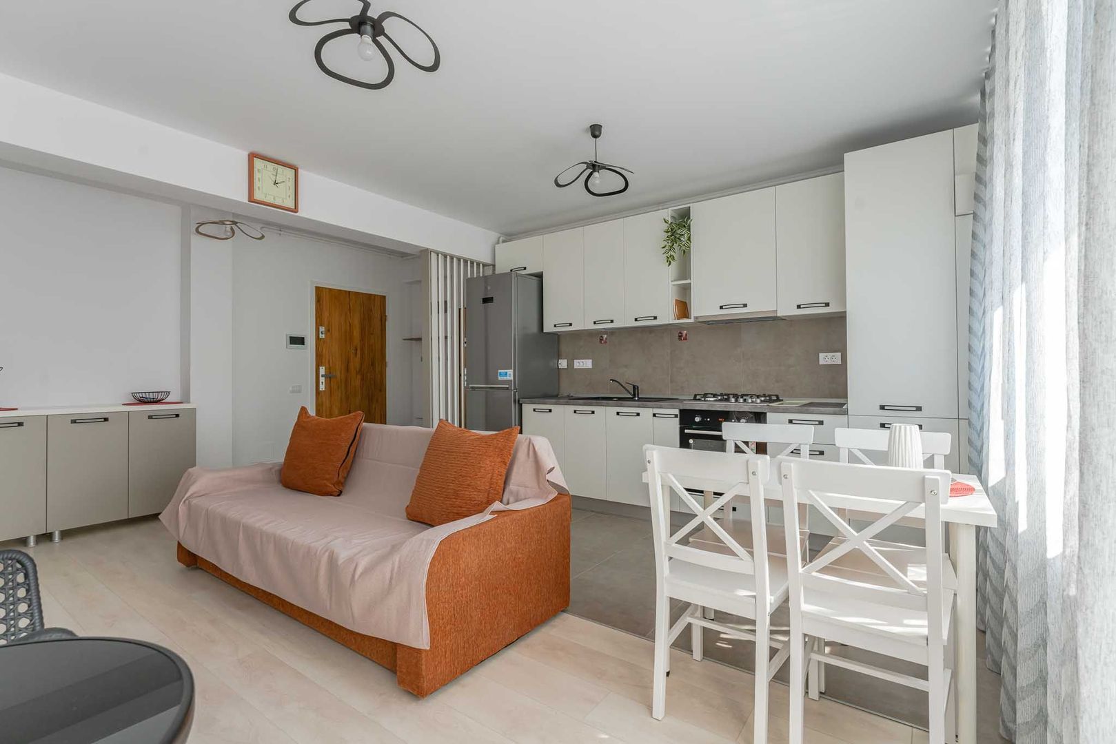 Apartament studio în cartier Noua cu loc de parcare subteran - Poză 1