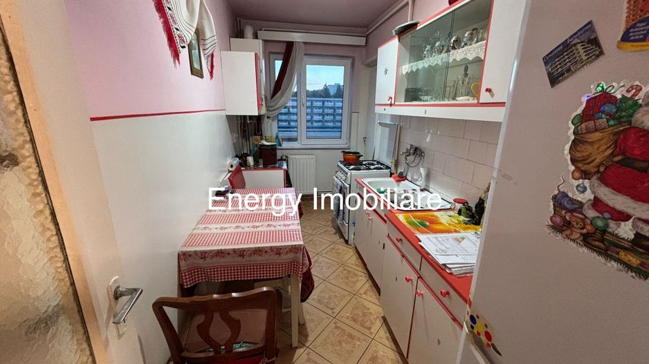 Apartament cu 2 camere,zona Dâmbul Pietros - Poză 2
