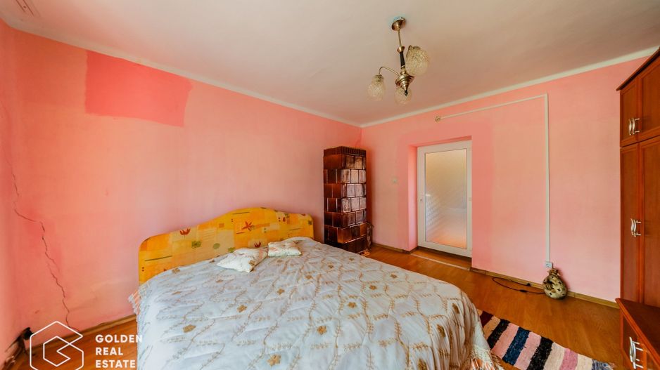 Casa situata in comuna Seitin, la cheie - Poză 3