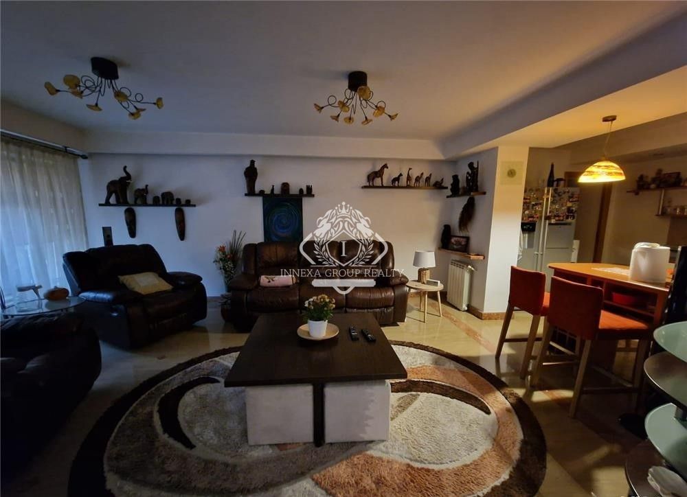 Pipera I Vila 8 camere - Poză 3