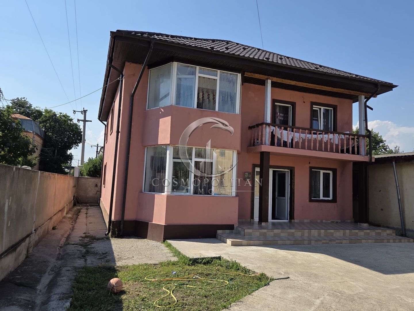 Vila in comuna Maracineni ~ 5 camere ~ constructie 2009 - Poză 1