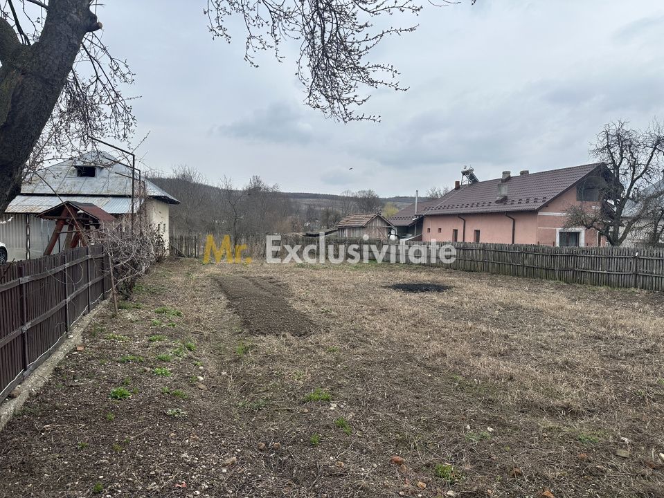 Teren intravilan 1 304 mp - Calinesti- Gorganu-Arges! - Poză 2