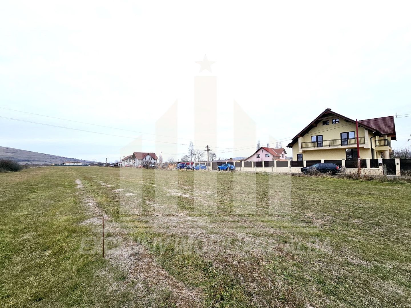 Teren intravilan | 3000 mp | 12 ml deschidere | Barabant - Poză 2