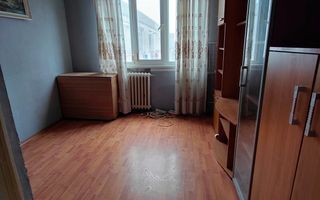 Apartament 2 camere, etaj 4/4, Micro 19 ,liber. - Poză 3