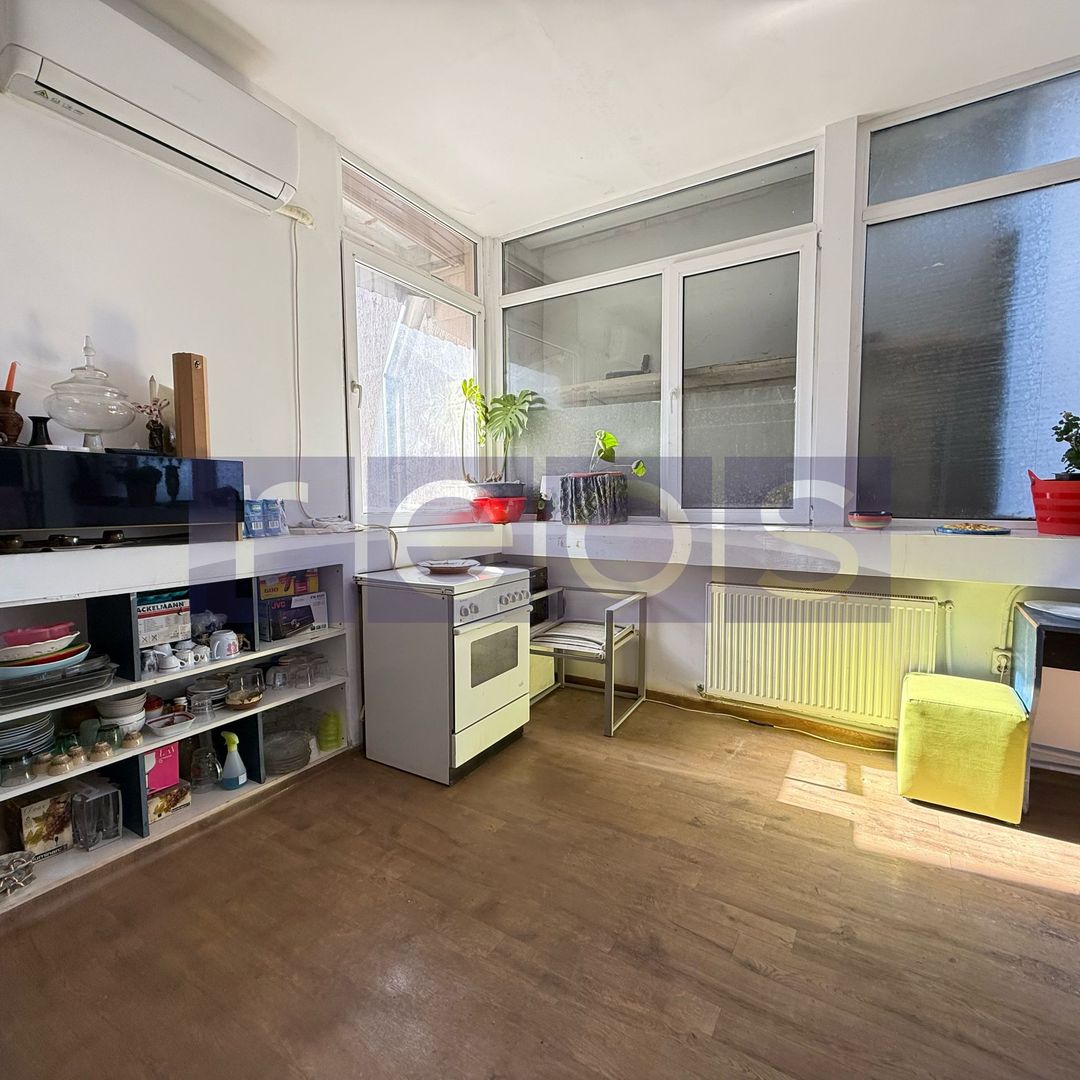 OPORTUNITATE DE VANZARE  APARTAMENT 6 CAMERE ÎN VILA | ZONĂ CENTRALĂ - Poză 4