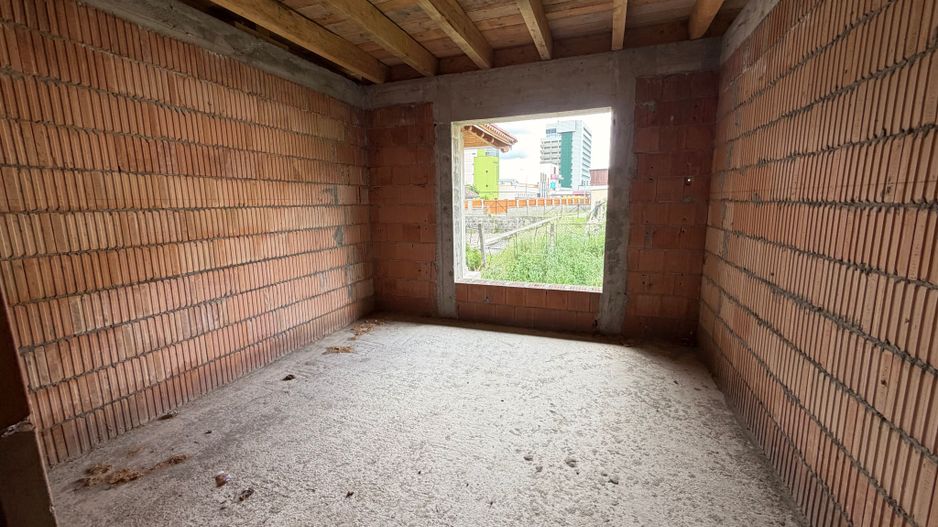 Casă de vânzare 260 mp utili + 1052 mp teren in centrul orasului Covasna - Poză 25