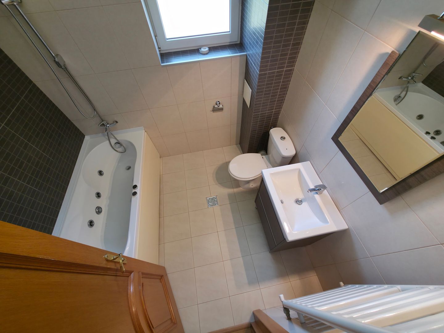 Vilă de inchiriat 5 dormitoare curte 300 m Iancu Nicolae Baneasa - Poză 16